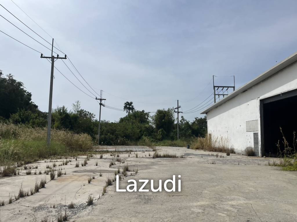 1,800 SQ.M. Warehouse for Sale in Phanat Nikhom District