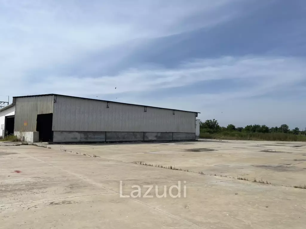 1,800 SQ.M. Warehouse for Sale in Phanat Nikhom District