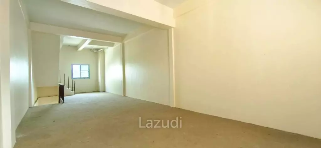 Commercial Building for Sale in Jomtien Location