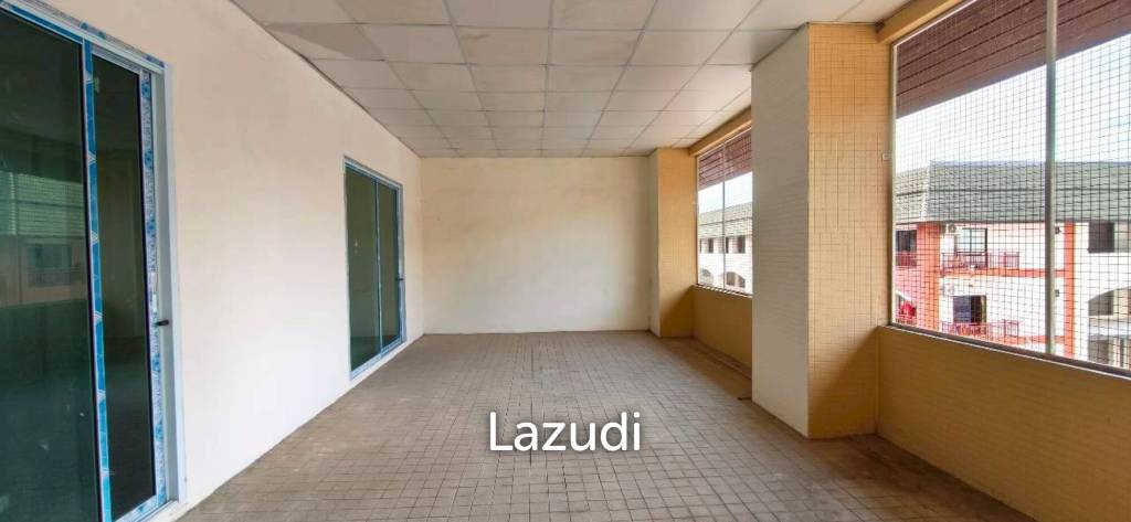 Commercial Building for Sale in Jomtien Location