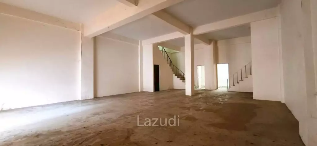 Commercial Building for Sale in Jomtien Location