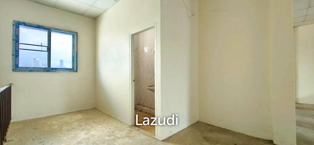 Commercial Building for Sale in Jomtien Location