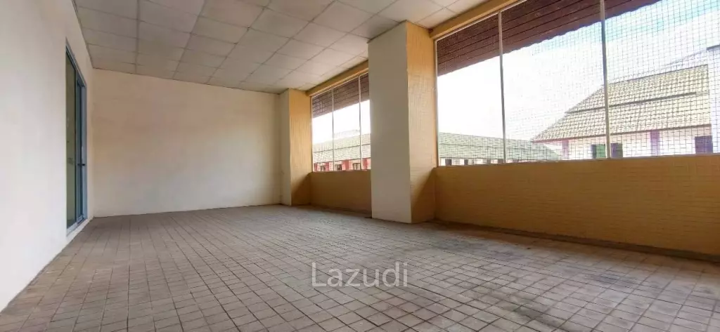 Commercial Building for Sale in Jomtien Location