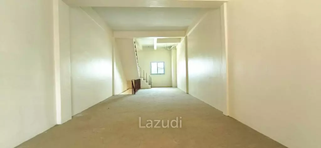 Commercial Building for Sale in Jomtien Location