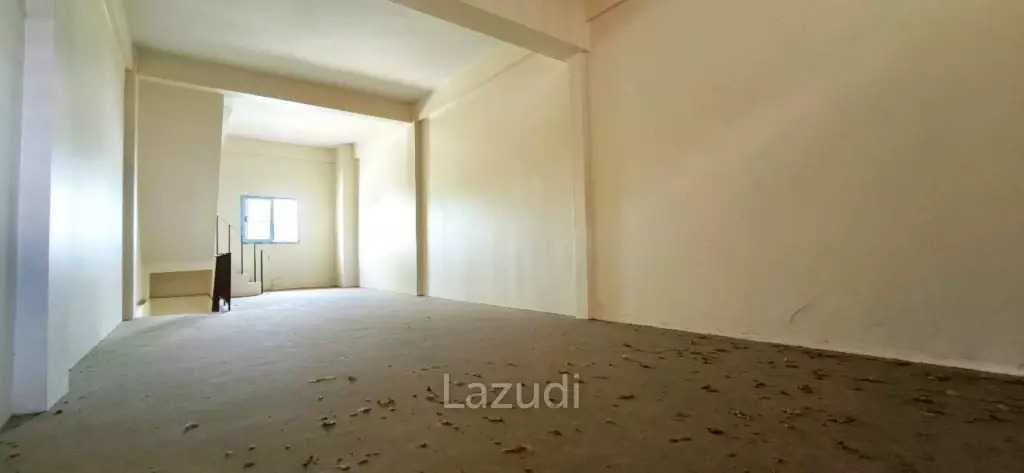 Commercial Building for Sale in Jomtien Location