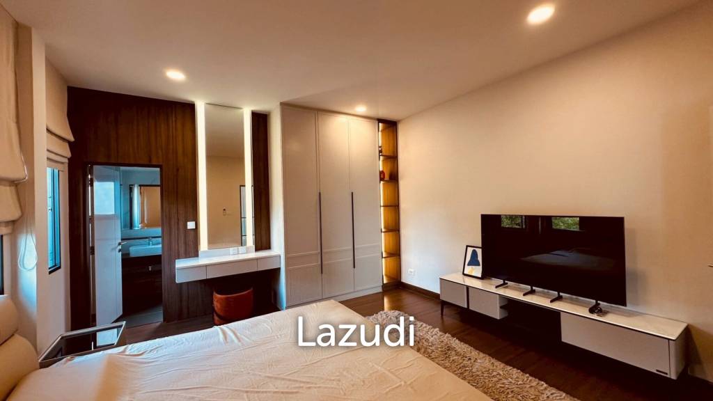 Luxurious 4-Bedroom Detached Home in Bang Kaeo