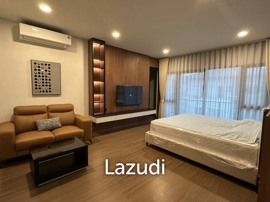 Luxurious 4-Bedroom Detached Home in Bang Kaeo