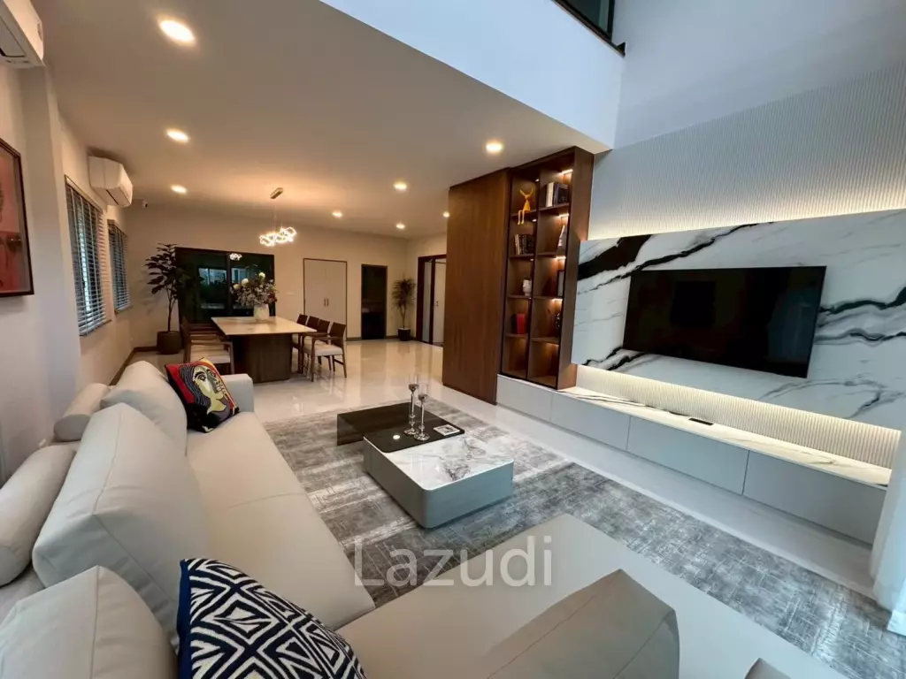 Luxurious 4-Bedroom Detached Home in Bang Kaeo