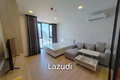 Stylish 1-Bedroom Condo in XT Phayathai Bangkok