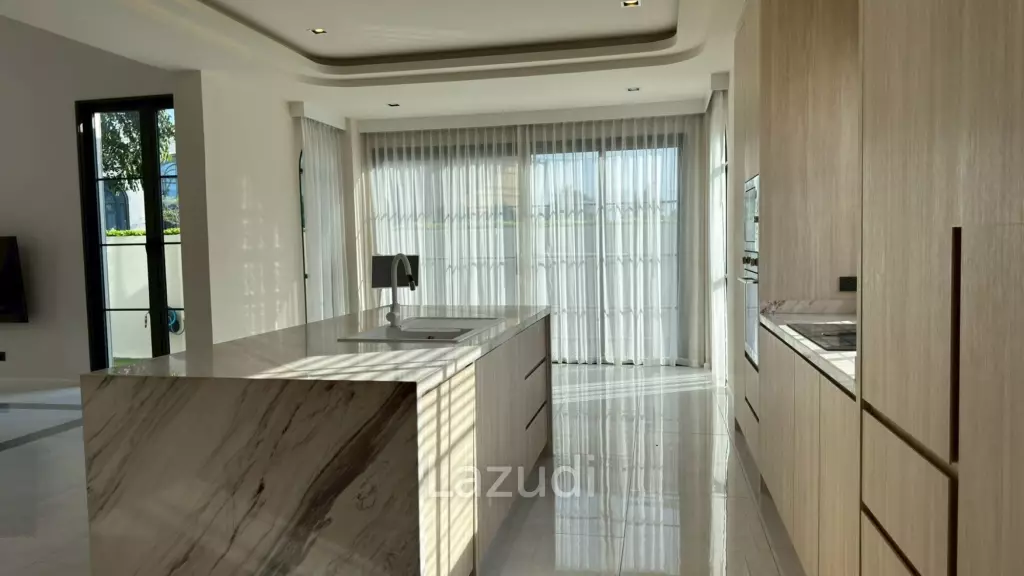 4 ห้องนอน 5 ห้องน้ำ 320 ตรม อาร์เคด บาย พัทธา