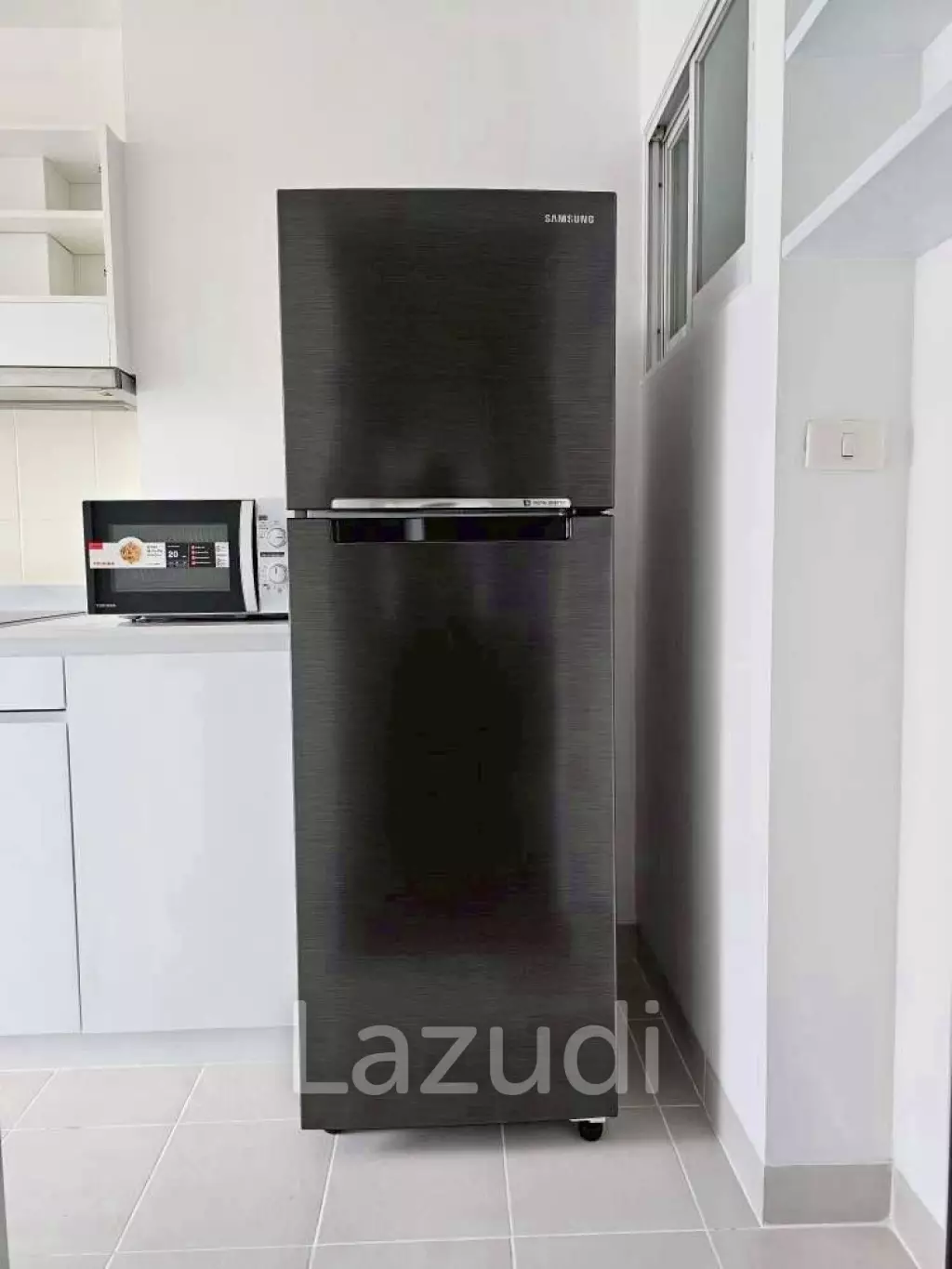 Spacious 1-Bed Condo in Life Sukhumvit 65 Bangkok
