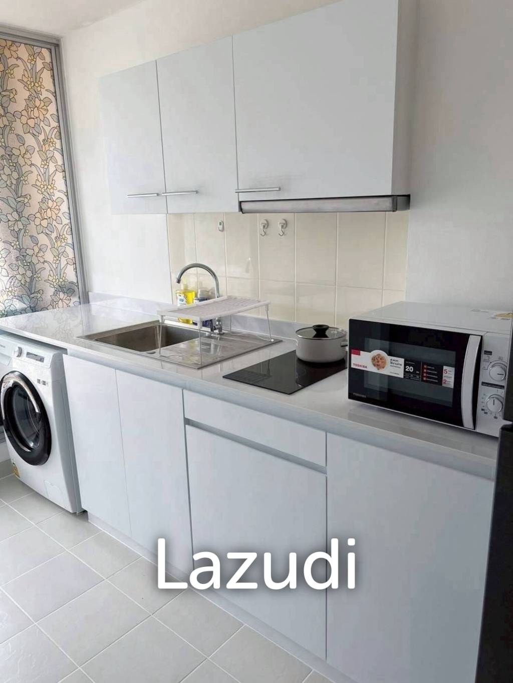 Spacious 1-Bed Condo in Life Sukhumvit 65 Bangkok