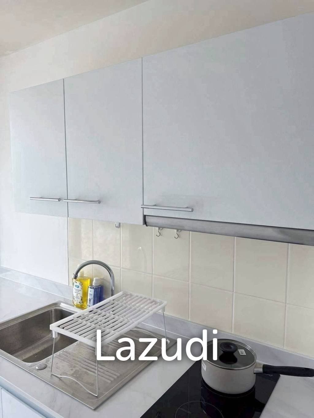 Spacious 1-Bed Condo in Life Sukhumvit 65 Bangkok