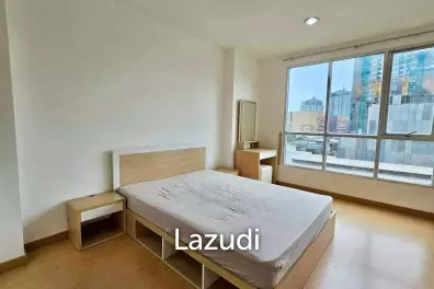 Spacious 1-Bed Condo in Life Sukhumvit 65 Bangkok