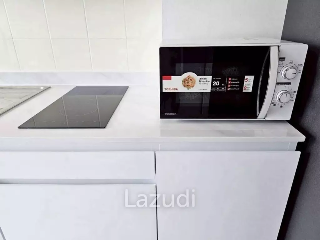 Spacious 1-Bed Condo in Life Sukhumvit 65 Bangkok