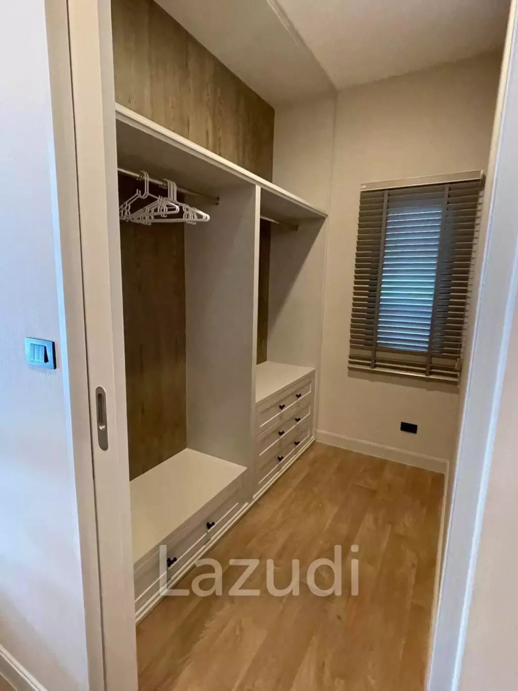 5 Beds 5 Baths 415 Sqm Setthasiri Krungthep Kreetha 2