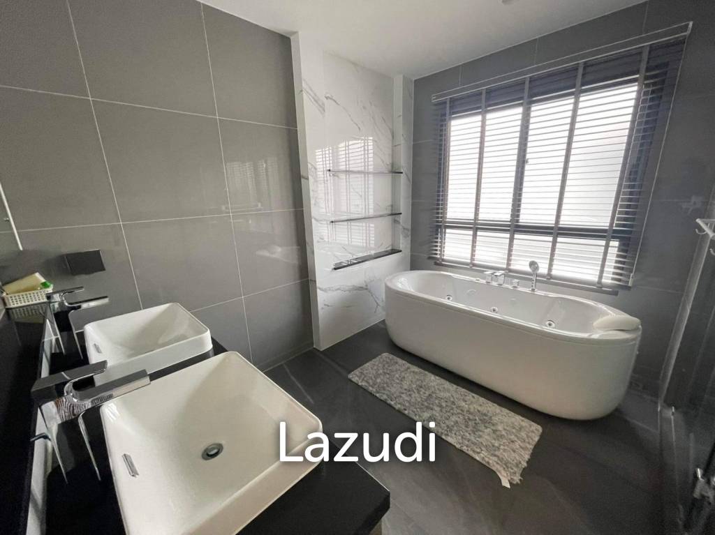 5 Beds 5 Baths 415 Sqm Setthasiri Krungthep Kreetha 2