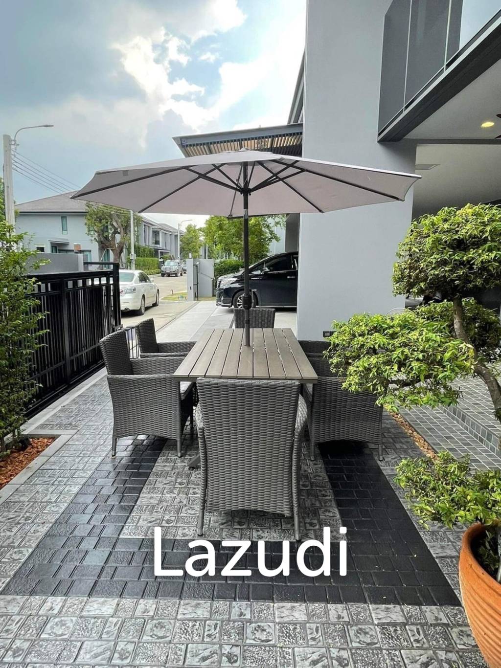 5 Beds 5 Baths 415 Sqm Setthasiri Krungthep Kreetha 2