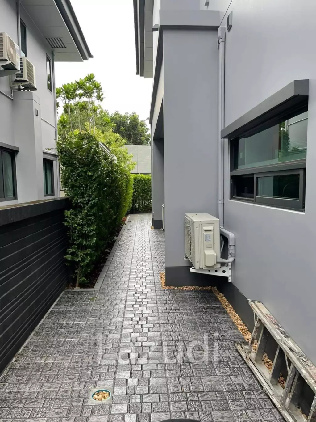 5 Beds 5 Baths 415 Sqm Setthasiri Krungthep Kreetha 2