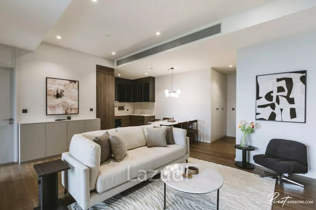 Spacious 2-Bedroom Condo in MUNIQ Langsuan Bangkok