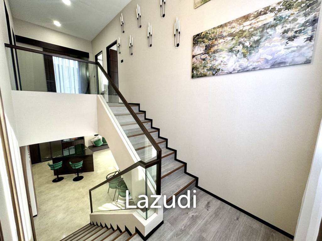 5 Beds 4 Baths 280 SQ.M. Country Club Village