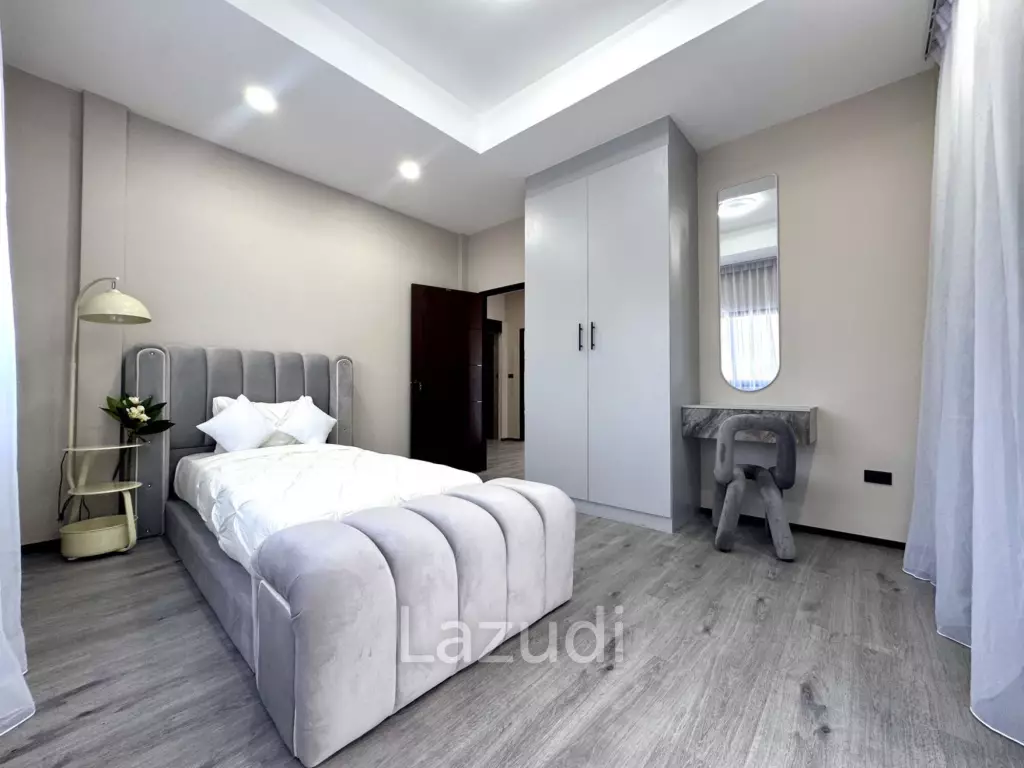 5 Beds 4 Baths 280 SQ.M. Country Club Village