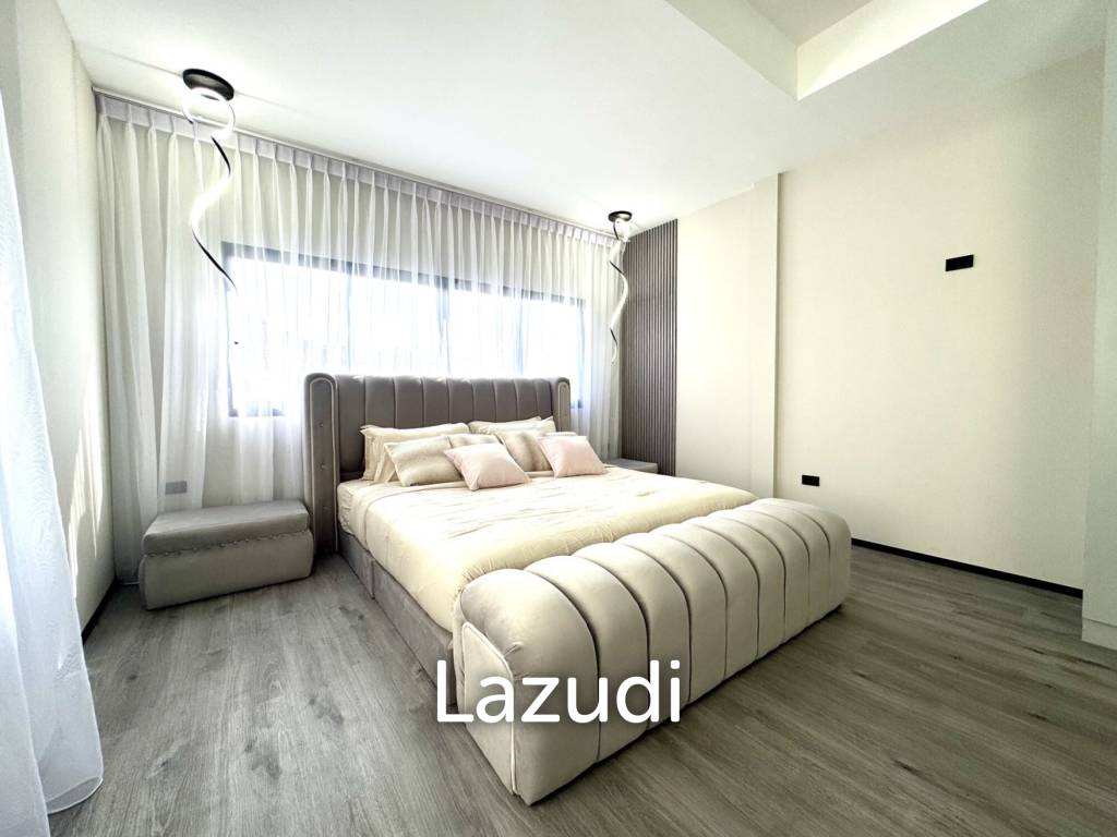 5 Beds 4 Baths 280 SQ.M. Country Club Village