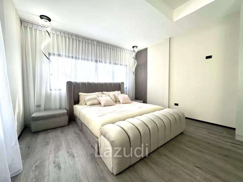 5 Beds 4 Baths 280 SQ.M. Country Club Village