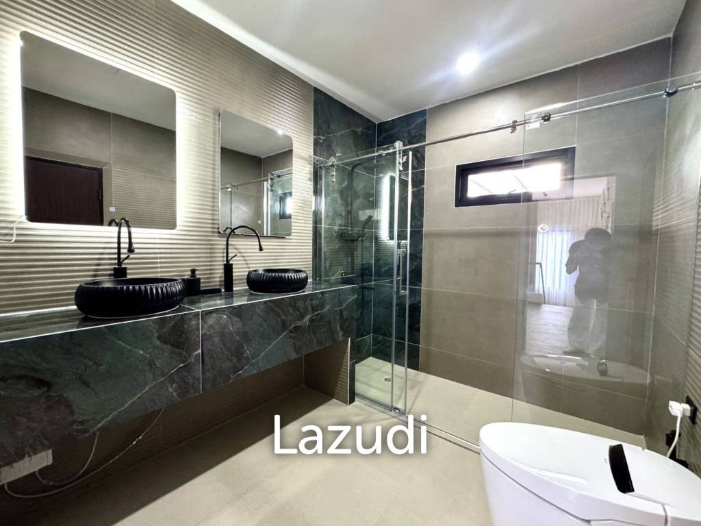 5 Beds 4 Baths 280 SQ.M. Country Club Village