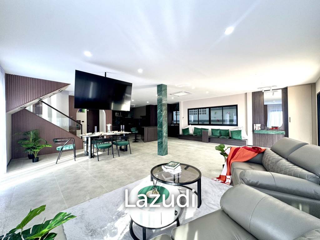 5 Beds 4 Baths 280 SQ.M. Country Club Village