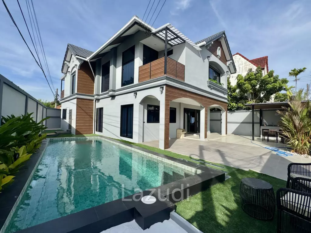 5 Beds 4 Baths 280 SQ.M. Country Club Village