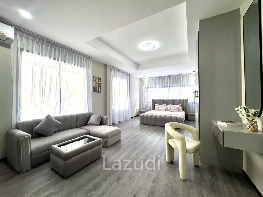 5 Beds 4 Baths 280 SQ.M. Country Club Village