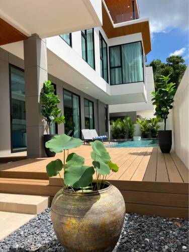 Brand-New 4-Bedroom Pool Villa for Rent with Mountain View in Kathu