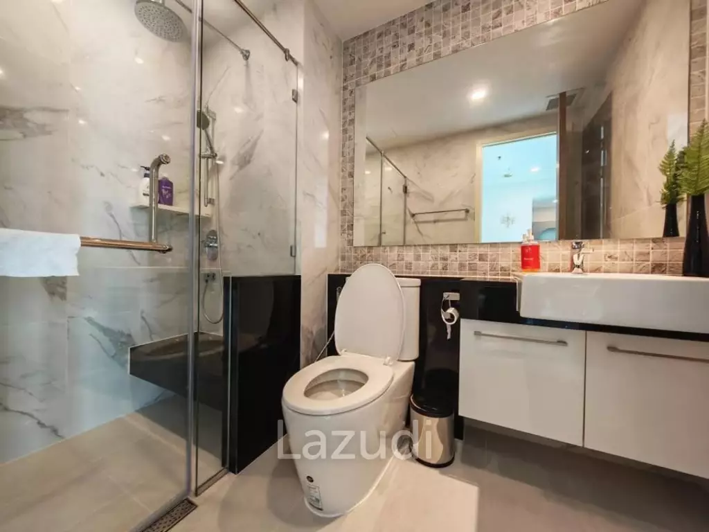 Luxurious 2-Bed Condo in Khlong San Bangkok