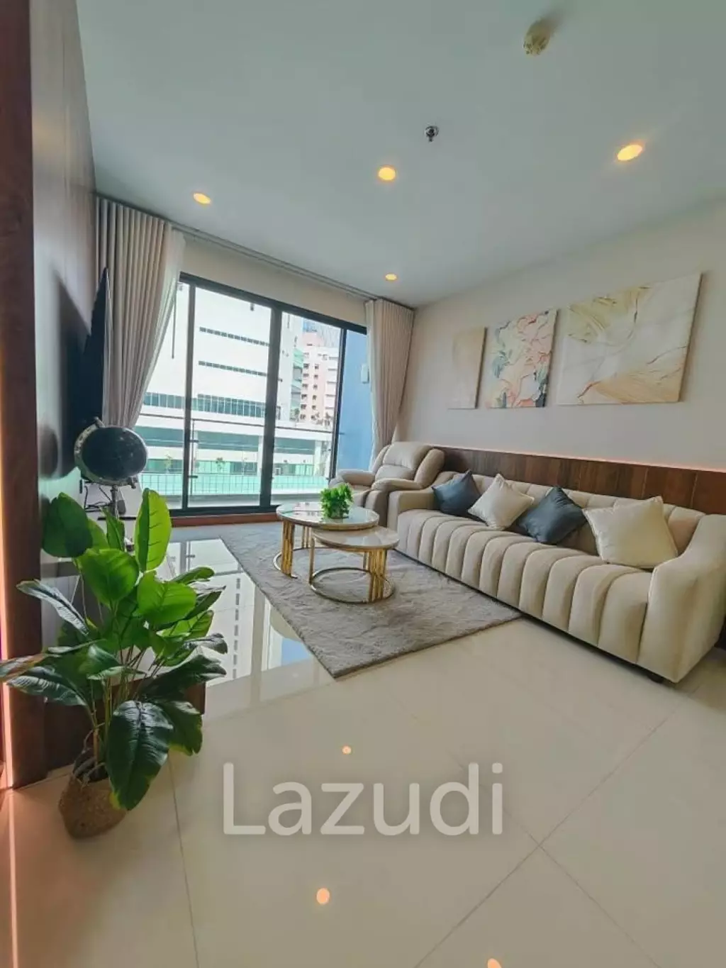 Luxurious 2-Bed Condo in Khlong San Bangkok