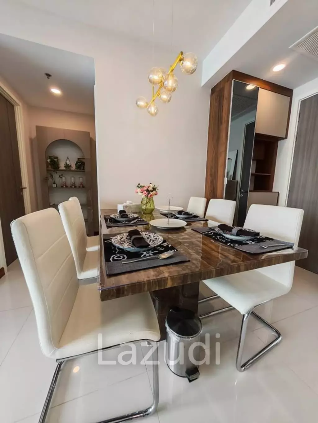 Luxurious 2-Bed Condo in Khlong San Bangkok