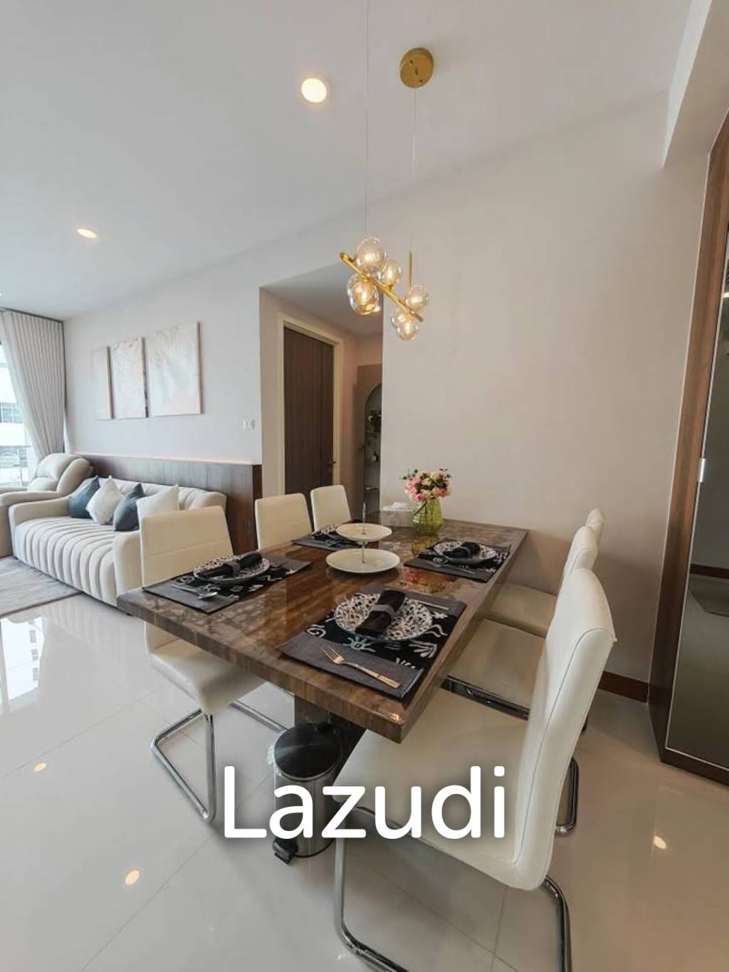 Luxurious 2-Bed Condo in Khlong San Bangkok