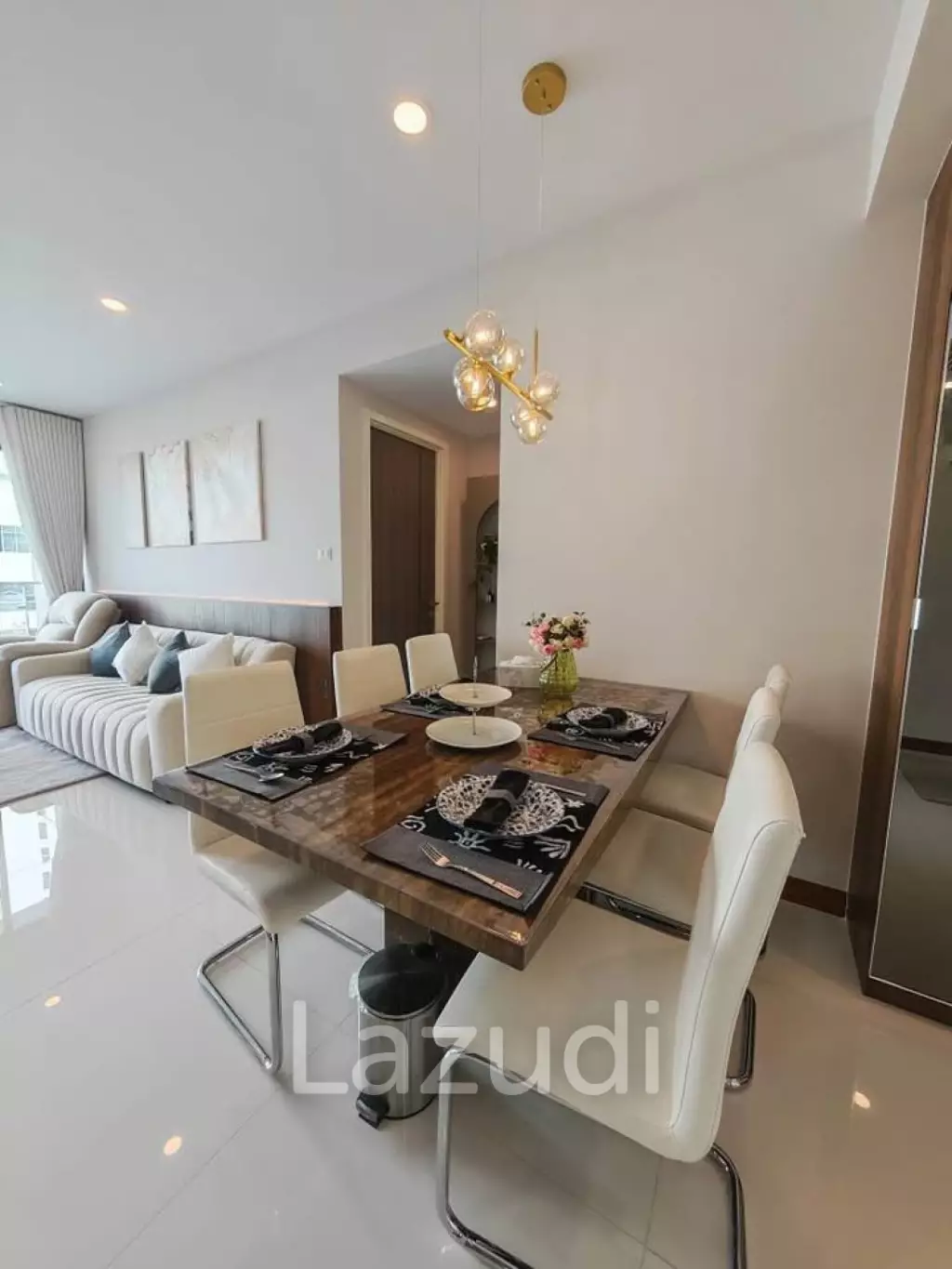 Luxurious 2-Bed Condo in Khlong San Bangkok