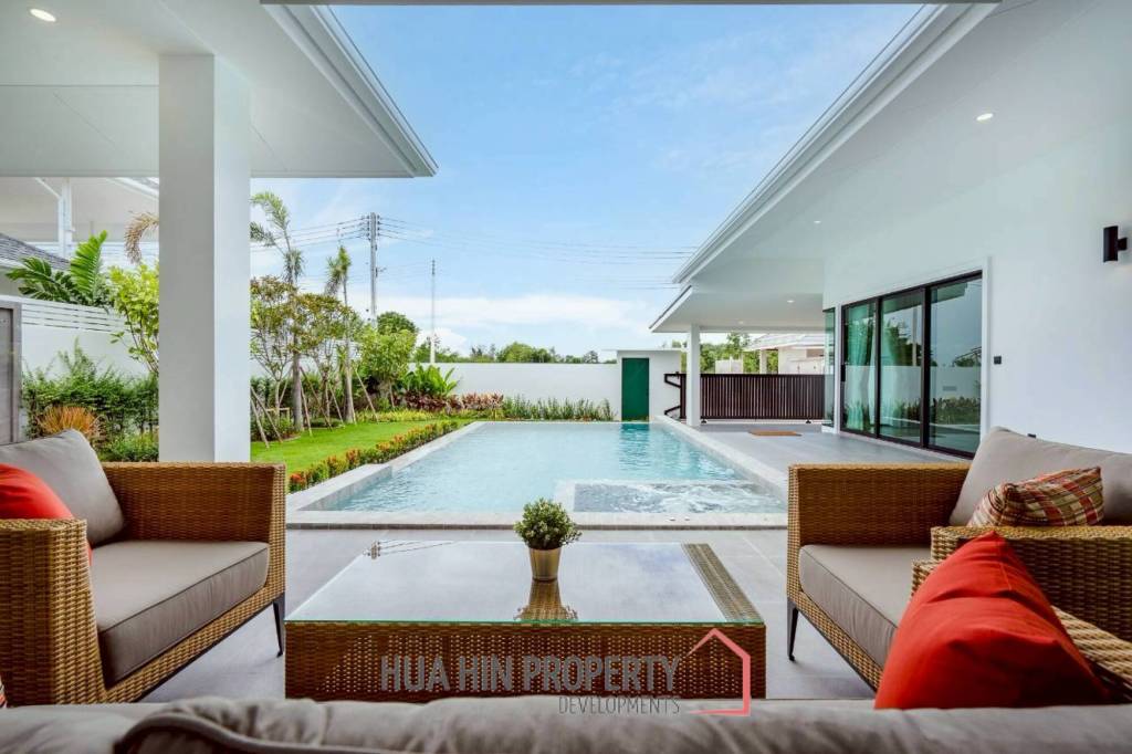 Luxurious 3-Bedroom Villa in Botanica Hua Hin