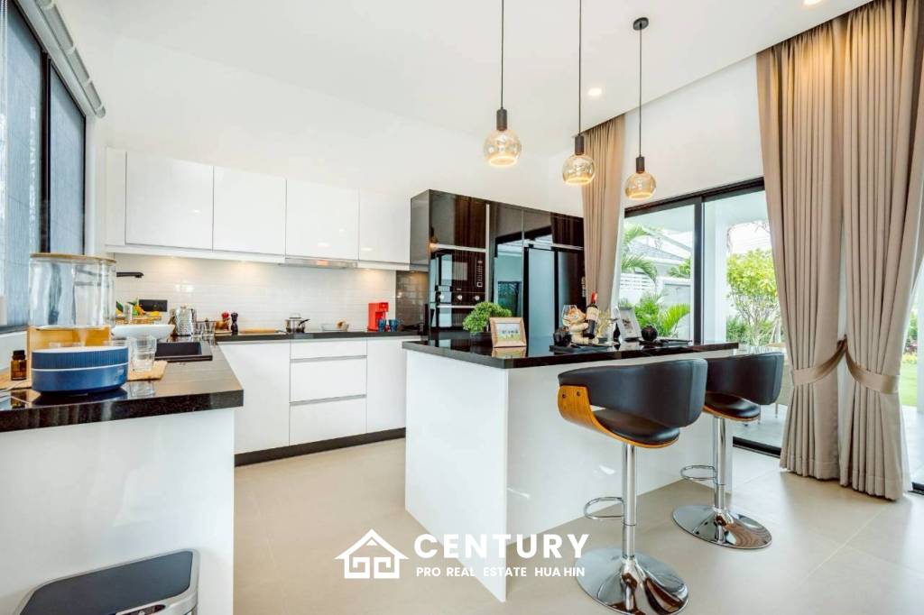 Luxurious 3-Bedroom Villa in Botanica Hua Hin