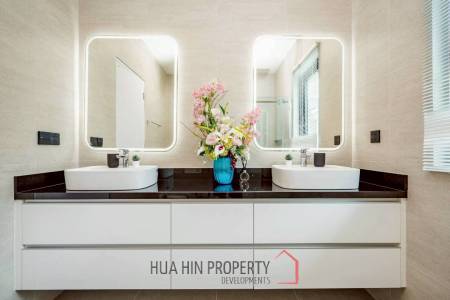 Luxurious 3-Bedroom Villa in Botanica Hua Hin