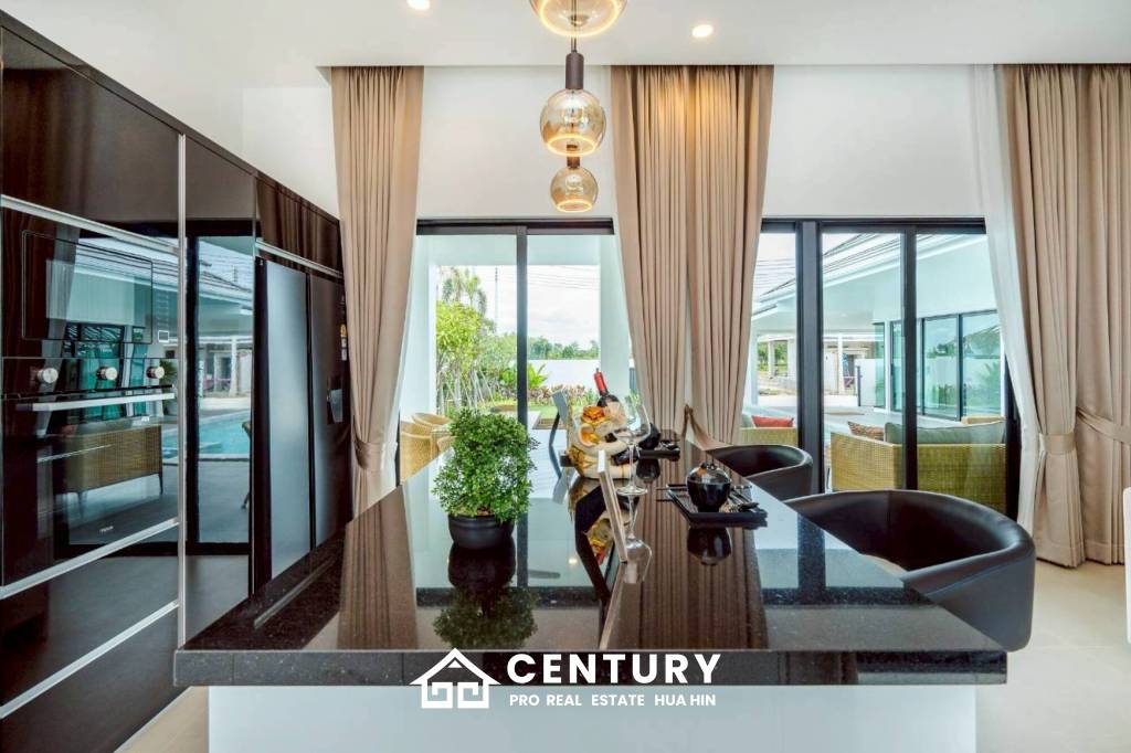 Luxurious 3-Bedroom Villa in Botanica Hua Hin