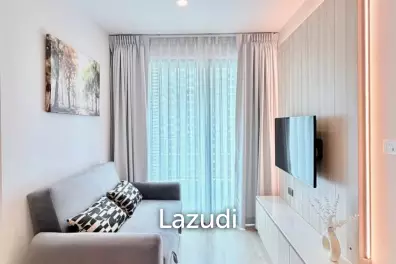 Modern 33 sqm 1 Bedroom Condo on 17th Floor at IDEO O2 Bangna Bangkok