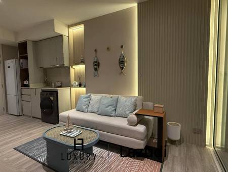 VEHHA Condo Hua Hin: High-Floor Sea View Near the Beach