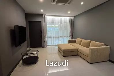 Spacious Modern Townhouse in The Landmark Ekamai-Ramindra