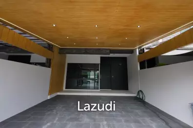 Spacious Modern Townhouse in The Landmark Ekamai-Ramindra