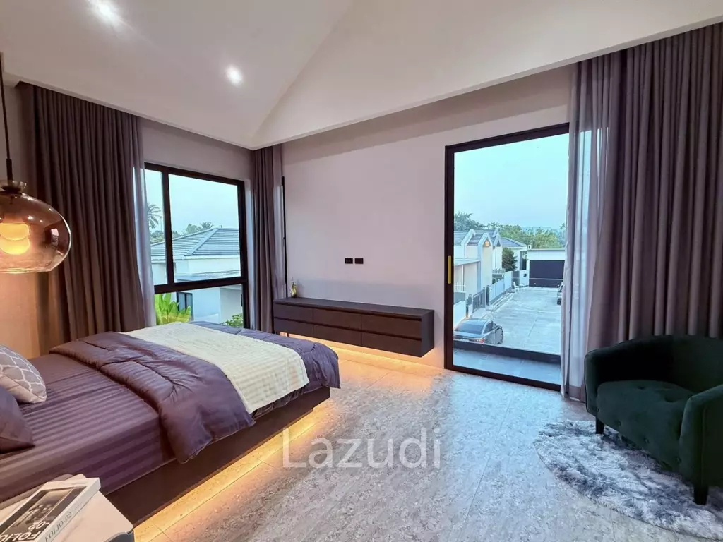 Modern Minimalist Pool Villa at Mabprachan Lake
