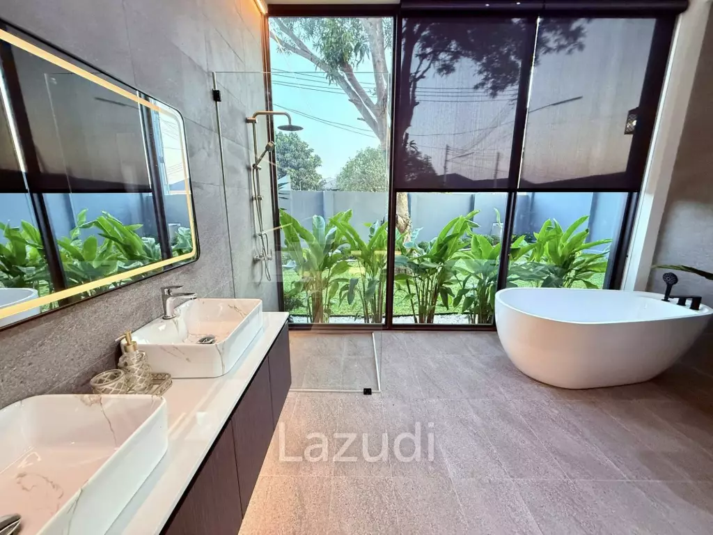 Modern Minimalist Pool Villa at Mabprachan Lake