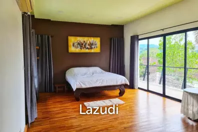 Contemporary Tropical-Style 3-Bedroom Pool Villa for Rent in Kathu