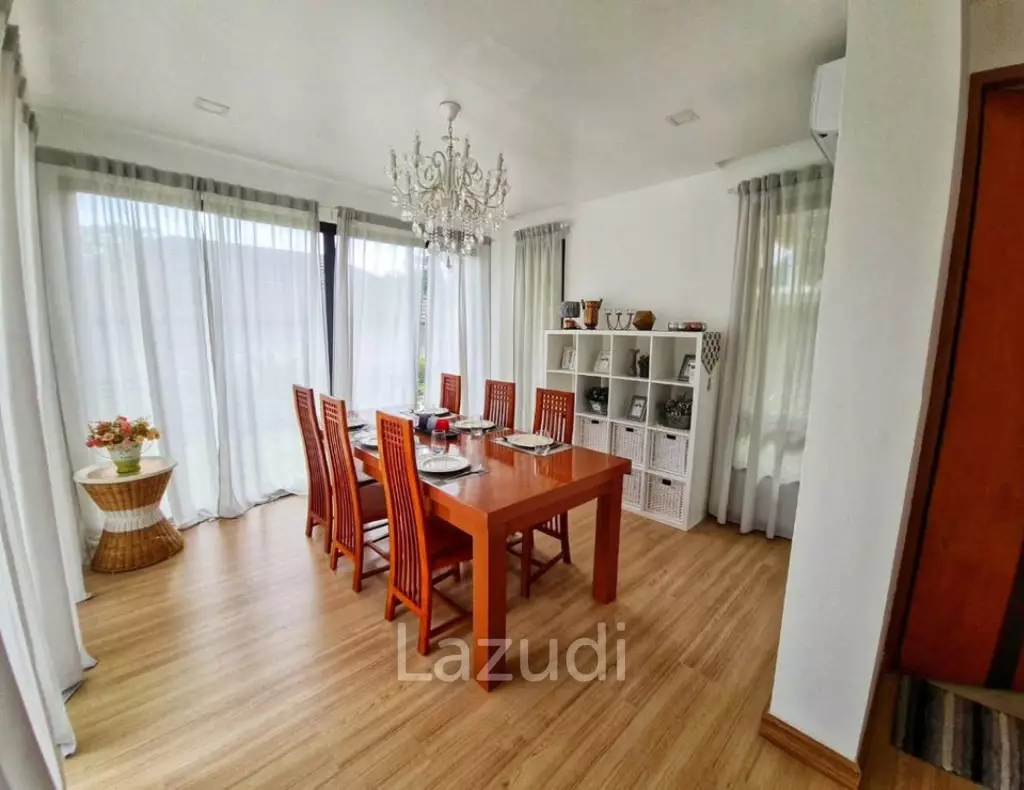 Contemporary Tropical-Style 3-Bedroom Pool Villa for Rent in Kathu